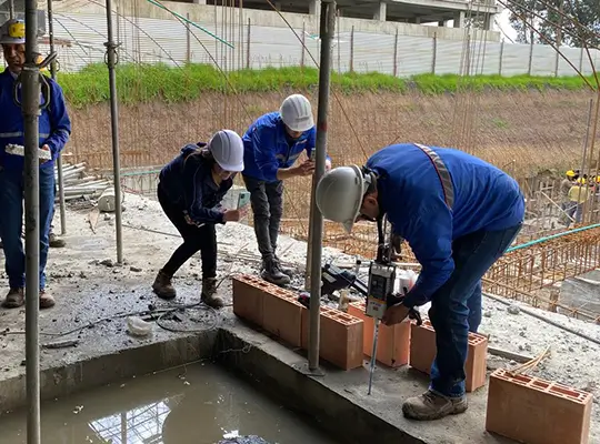 REHABILITACIÓN Y REFORZAMIENTO CON ANCLAJES Y EPÓXICOS (3)