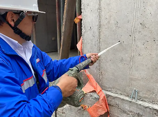 REHABILITACIÓN Y REFORZAMIENTO CON ANCLAJES Y EPÓXICOS (4)